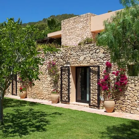 Exquisite Ibiza I Secluded Hillside Location I Casa Jardin I 6 Bedrooms I Close To Ibiza Town I Sea Views I * 산트 호셉 데 사 탈라이아